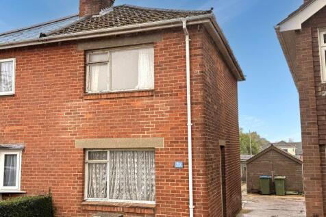 2 bedroom semi-detached house for sale