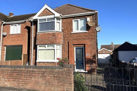 6 Clarendon Road, Scunthorpe, DN17 1EP 3 bed detached house for sale