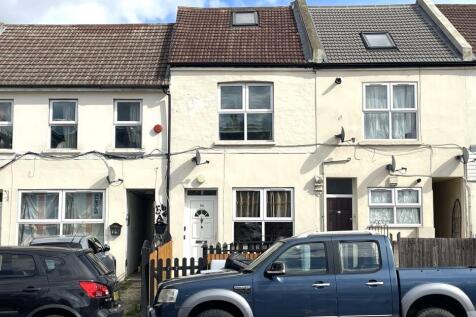 1 bedroom maisonette for sale