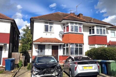 2 bedroom maisonette for sale