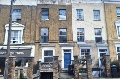 1 bedroom flat for sale