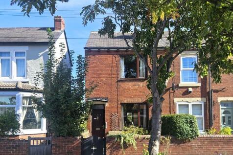 3 bedroom end of terrace house for sale