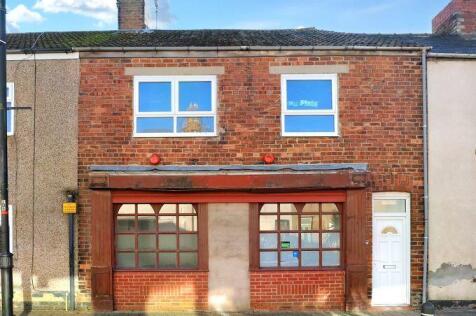 Terraced house for sale