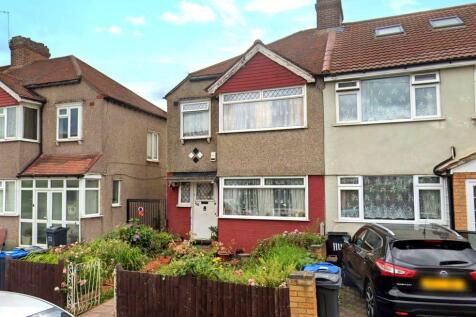 116 Windermere Road, Streatham, SW16 5HE 3 bed end of terrace house for sale