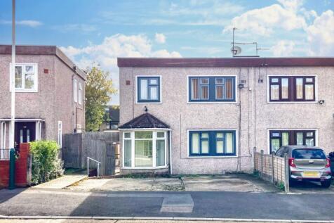 8 Colne Drive, Romford, RM3 9JX 3 bed semi