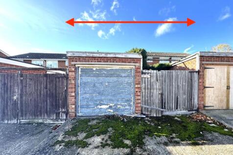 Garage and Land Rear of 35 Frobisher... Garage for sale