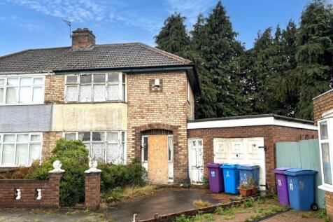 3 bedroom semi-detached house for sale