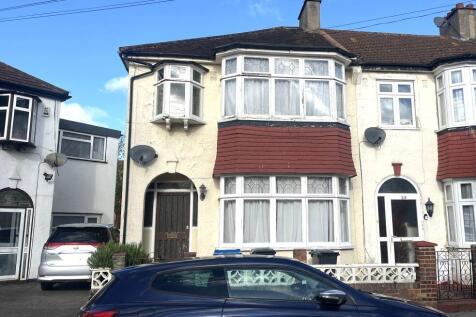 27 Dovercourt Avenue, Thornton Heath... 3 bed end of terrace house for sale
