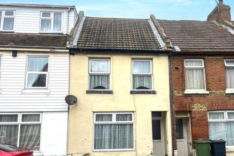 36 Mead Road, Folkestone, CT19 5QY 2 bed terraced house for sale