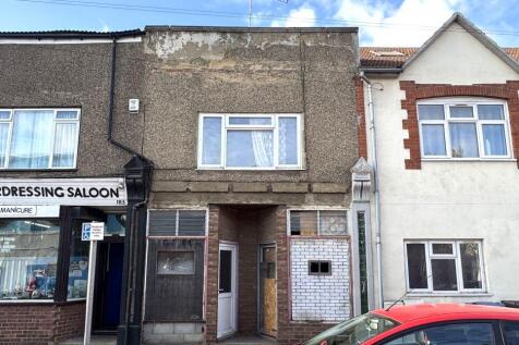 2 bedroom flat for sale