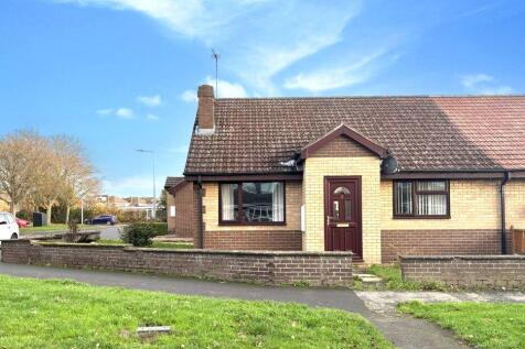 2 bedroom semi-detached bungalow for sale