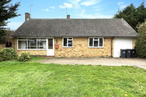 4 bedroom detached bungalow for sale