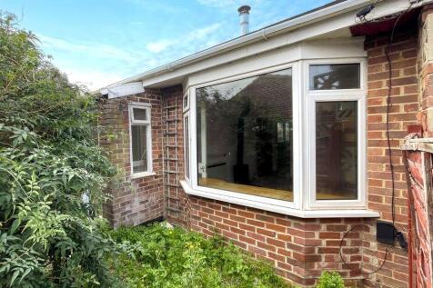 2 bedroom bungalow for sale