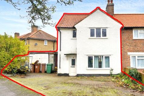 3 bedroom end of terrace house for sale