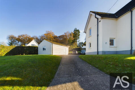 Railway Cottages, Robertsbridge, TN32 3 bed semi