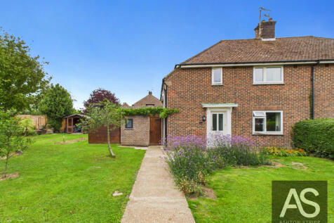 North Trade Road, Battle, TN33 3 bed semi