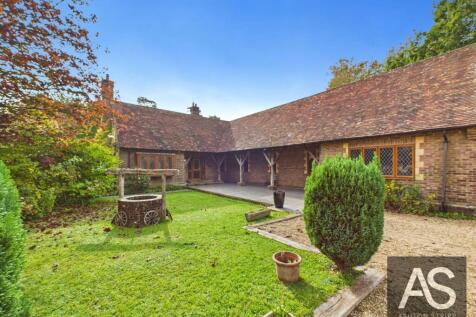 Netherfield Road, Netherfield, TN33 5 bed detached house for sale