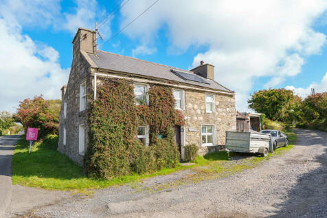 2 bedroom detached house for sale