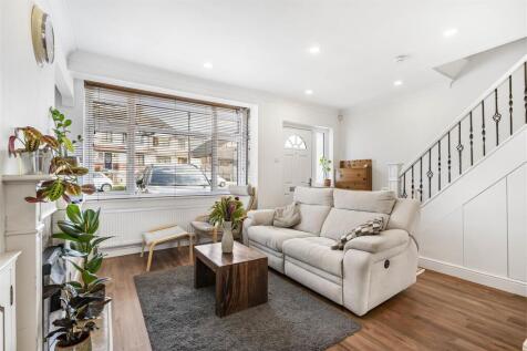 Stayton Road, Sutton 3 bed terraced house for sale
