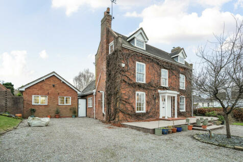 5 bedroom detached house for sale