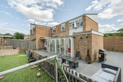 3 bedroom end of terrace house for sale