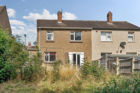 2 bedroom semi-detached house for sale