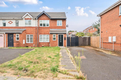 3 bedroom semi-detached house for sale