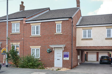 4 bedroom semi-detached house for sale