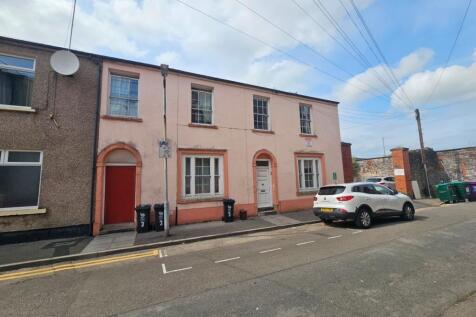 5 bedroom terraced house for sale