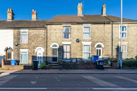 2 bedroom terraced house for sale