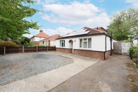 Earlham Green Lane, Norwich 6 bed detached bungalow for sale