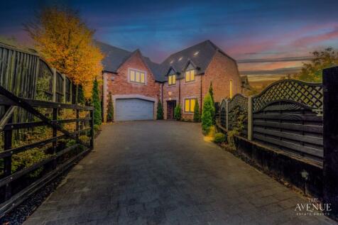 5 bedroom detached house for sale