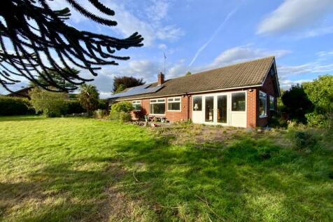 SUNNYSIDE ROAD, off Heath Road... 4 bed detached house for sale