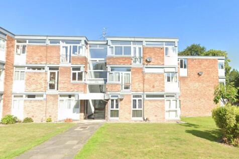 19 The Lindens, Newbridge Crescent... 2 bed apartment for sale