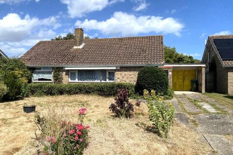 Harbour View Road, Pagham, Bognor... 2 bed detached bungalow for sale