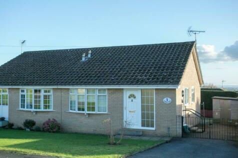 2 bedroom semi-detached bungalow for sale