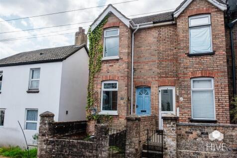 2 bedroom semi-detached house for sale