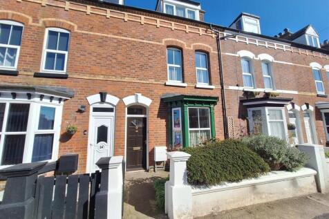 4 bedroom terraced house for sale