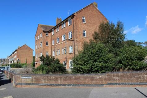 3 bedroom flat for sale