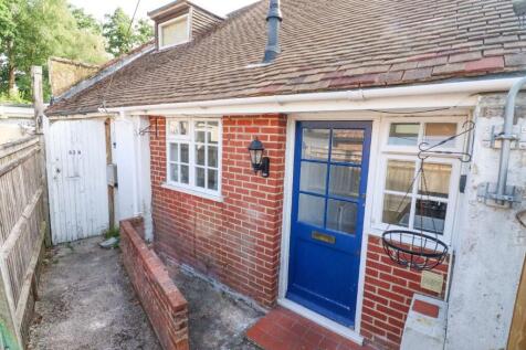 Basingbourne Road, Fleet GU52 1 bed terraced house for sale