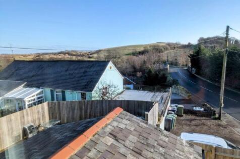 New Road, Sandown 3 bed end of terrace house for sale