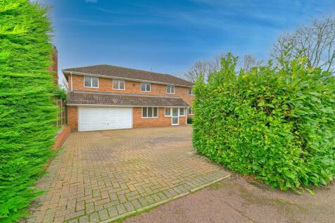 6 bedroom detached house for sale