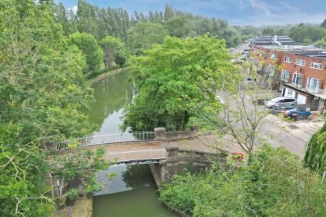 Waterside, Peartree Bridge, MK6 3 bed terraced house for sale