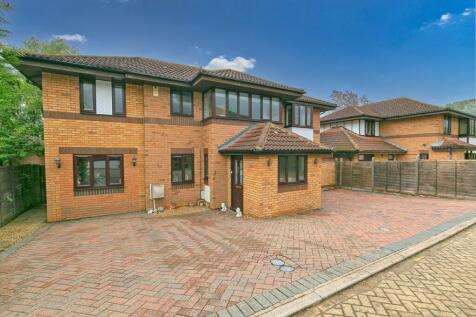 Stratfield Court, Great Holm, MK8 4 bed detached house for sale