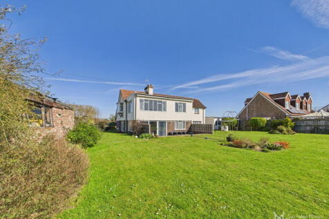 Eastbourne Road, Eastbourne BN20 5 bed detached house for sale