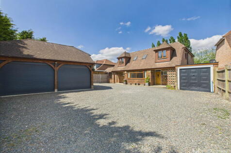 Rattle Road, Pevensey BN24 4 bed detached house for sale