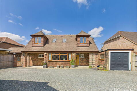 Rattle Road, Pevensey BN24 4 bed detached house for sale