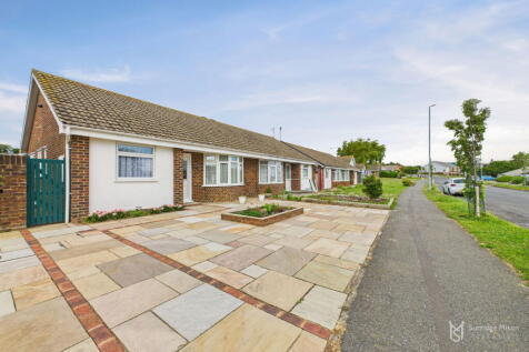 Kingfisher Drive, Eastbourne BN23 2 bed semi