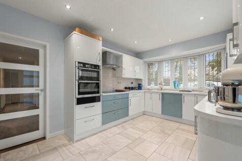 Wellow Road, Newark NG22 4 bed detached bungalow for sale