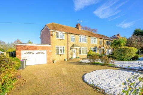 4 bedroom semi-detached house for sale